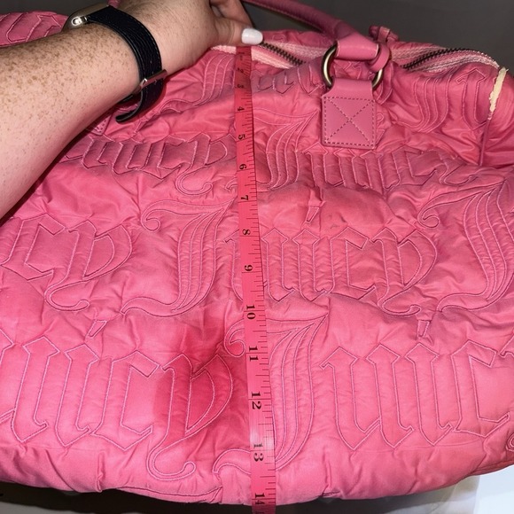 Juicy Couture Pink Duffle Tote Bag Purse Vintage Gothic Logo Daydreamer Y2k - Picture 14 of 16
